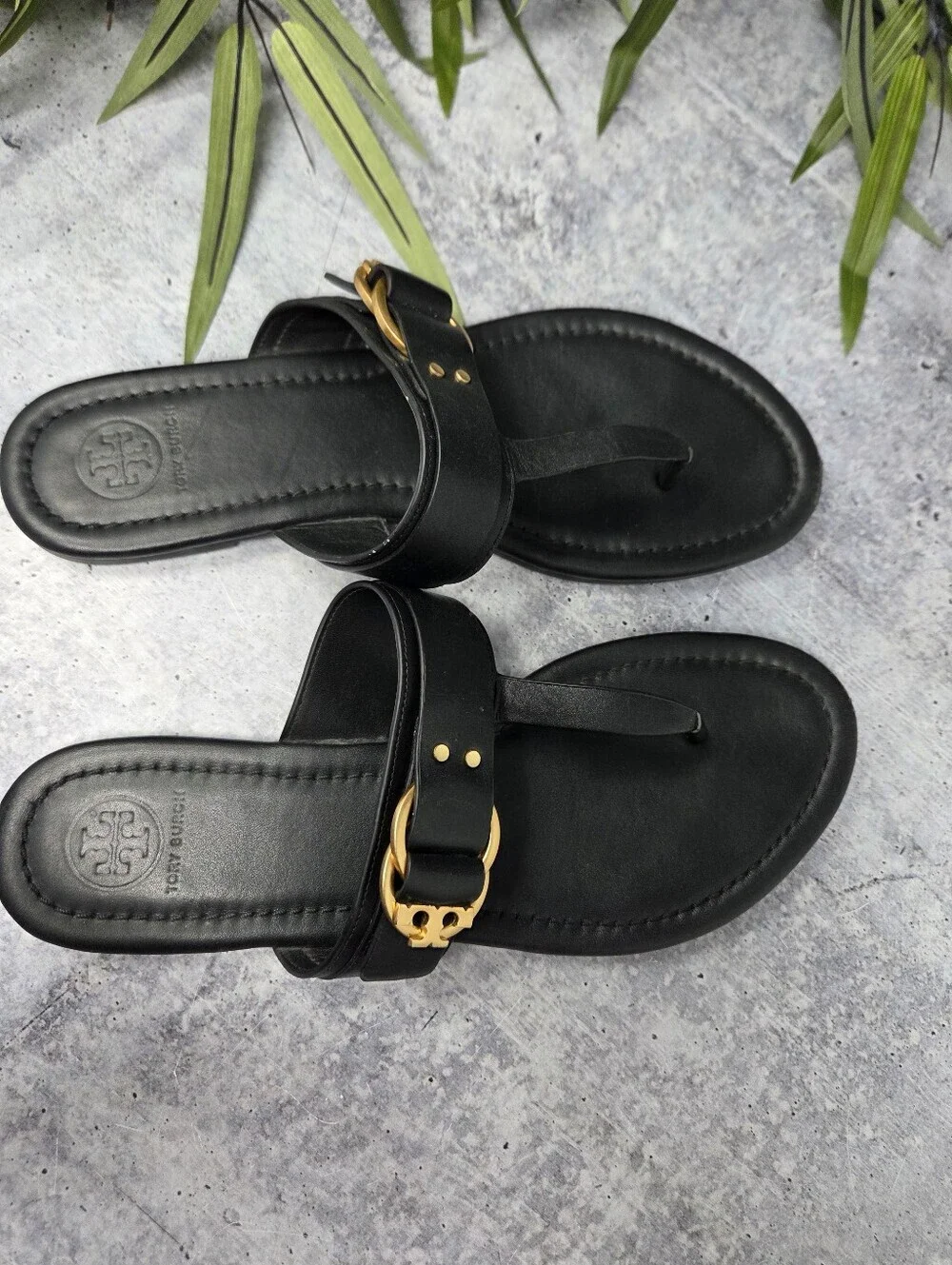 Tory Burch Marsden Black Leather Flat Thong Sandal Gold Hardware Size 8